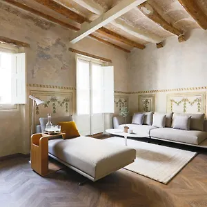 https://apartamentos-barcelonasiesta.catalonia-hotels.com